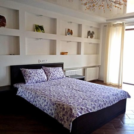 1-room Studio center Cherkasy Exterior foto