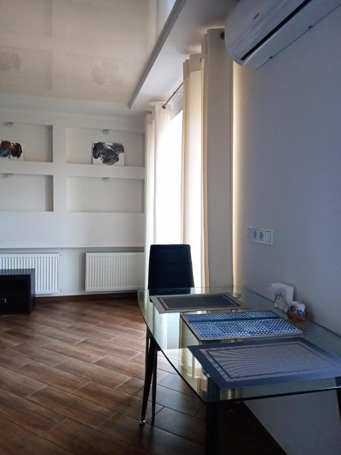 1-room Studio center Cherkasy Exterior foto